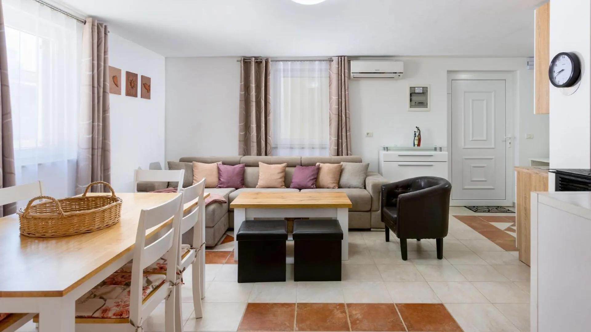 Vrdoljak - Apartment Dolje - Mpolo Medulin 0*,  Croatia